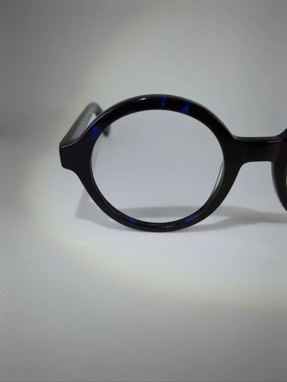 Groove Round Women's Black with Blue. Mid Bridge, Mid Temple Attachment.